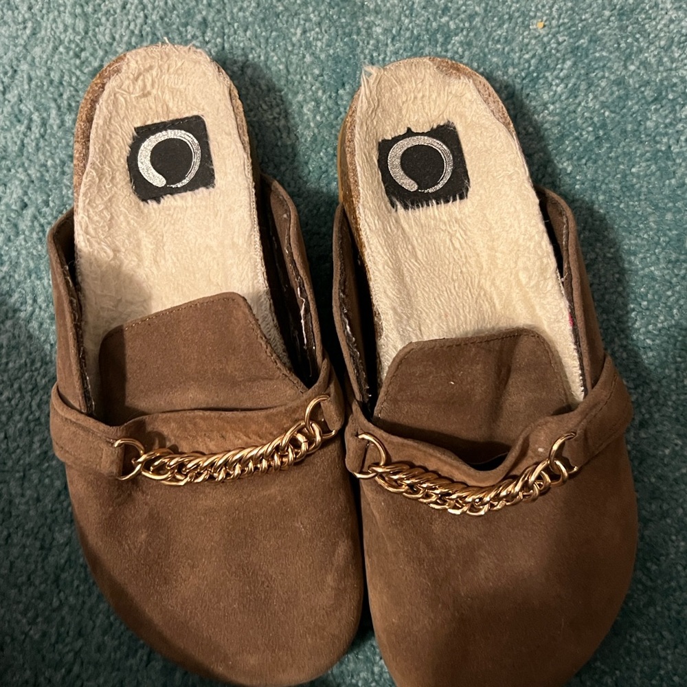 Brown Suede Women's Loafers with Gold Chain